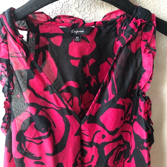 Express tank top blouse - Picture 3 of 3